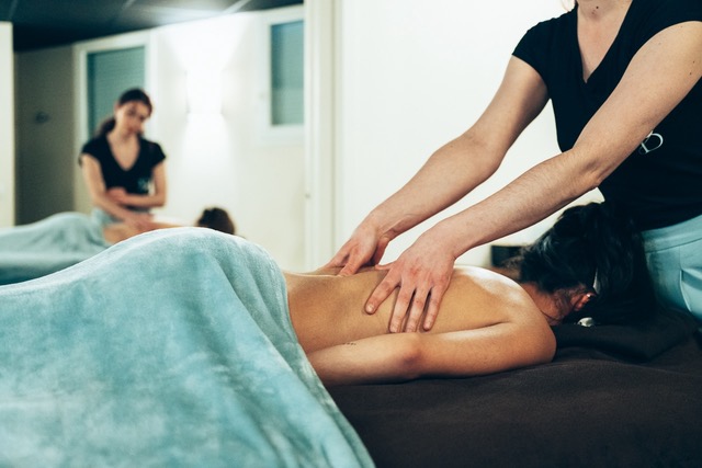 Massage personnalisé 1h en duo image